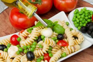 Imagen ilustrativa del artículo 7 claves de la dieta mediterránea para perder peso